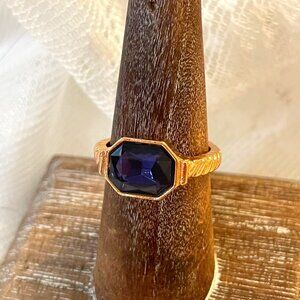 ✨ Vintage-Inspired Gold & Sapphire Blue Ring ✨